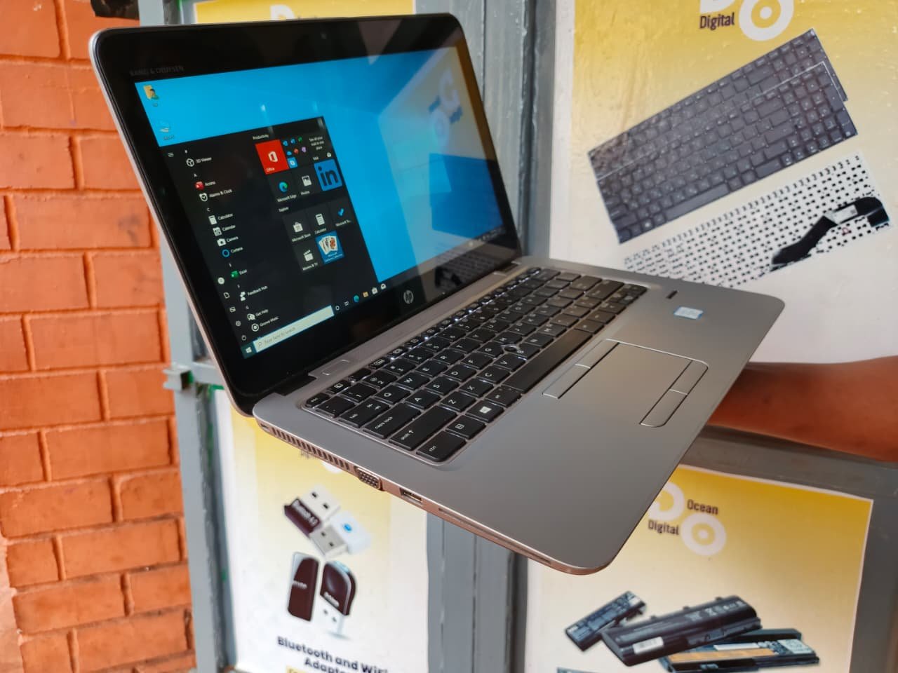 HP EliteBook 820 G3 – Core i5 6th Gen Touch Laptop